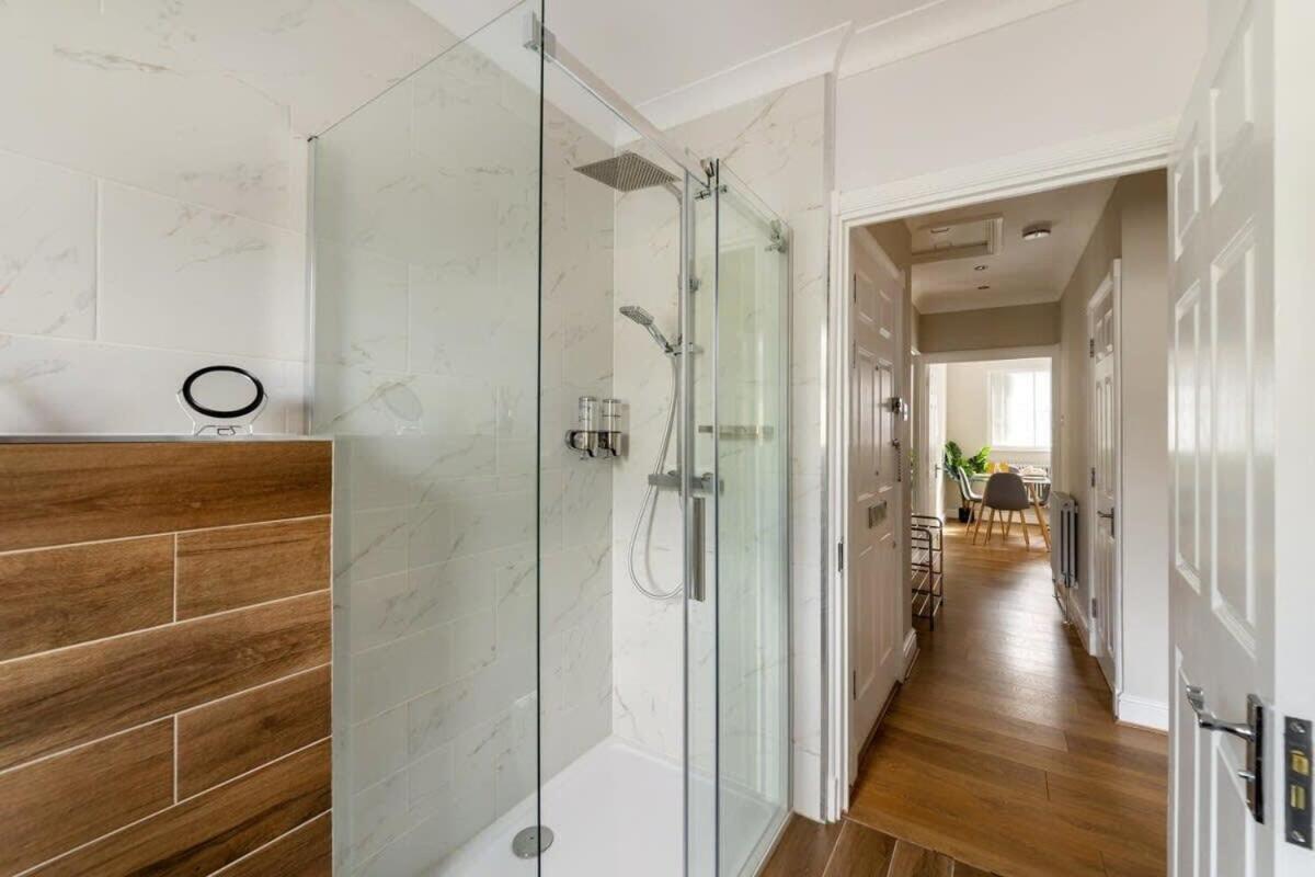 Modern And Bright 1 Bed Apartment, Tower Bridge Londres