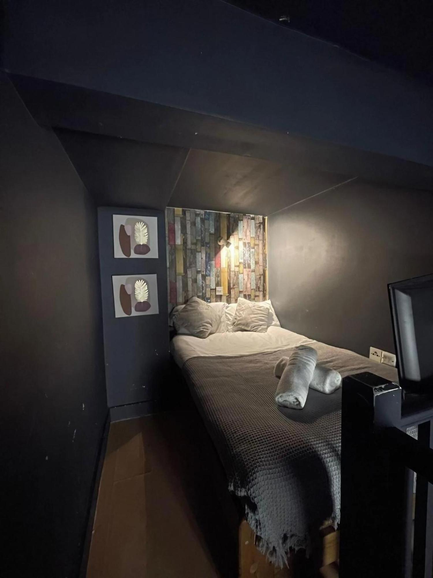 Modern Close To Hyde Park London