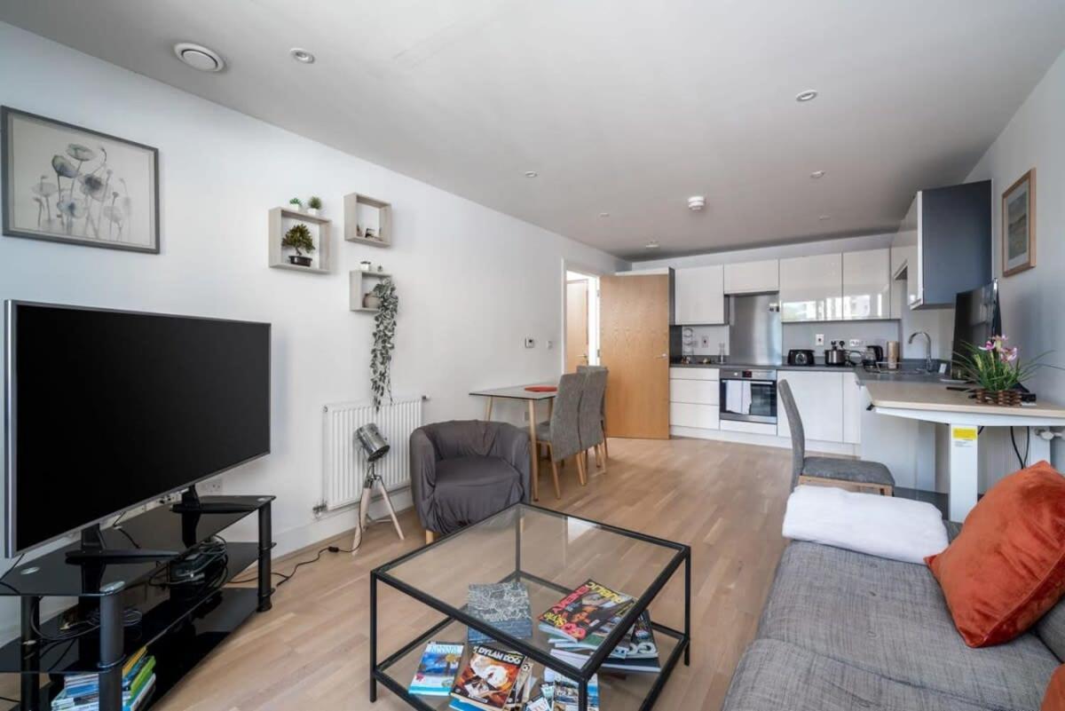 Wandsworth Deluxe Two-bedroom Appartement Londen