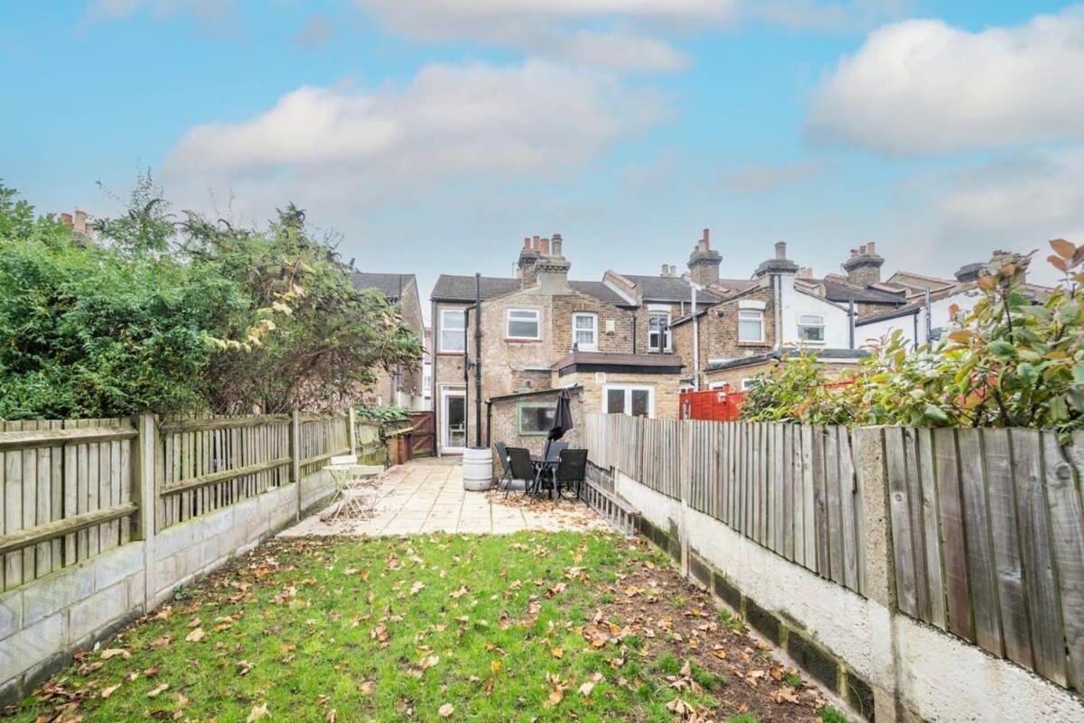 Holiday home Lovely 2br House In Norwood Junction *