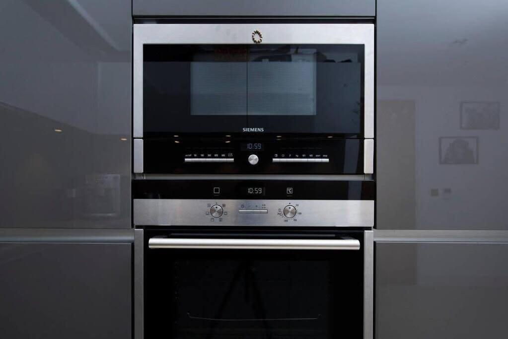 1 Bedroom Penthouse Flat In East Leilighet *