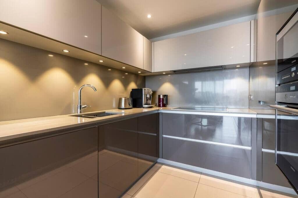 Leilighet 1 Bedroom Penthouse Flat In East *