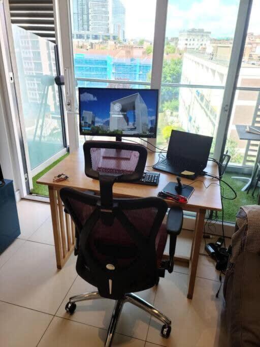 Leilighet 1 Bedroom Penthouse Flat In East