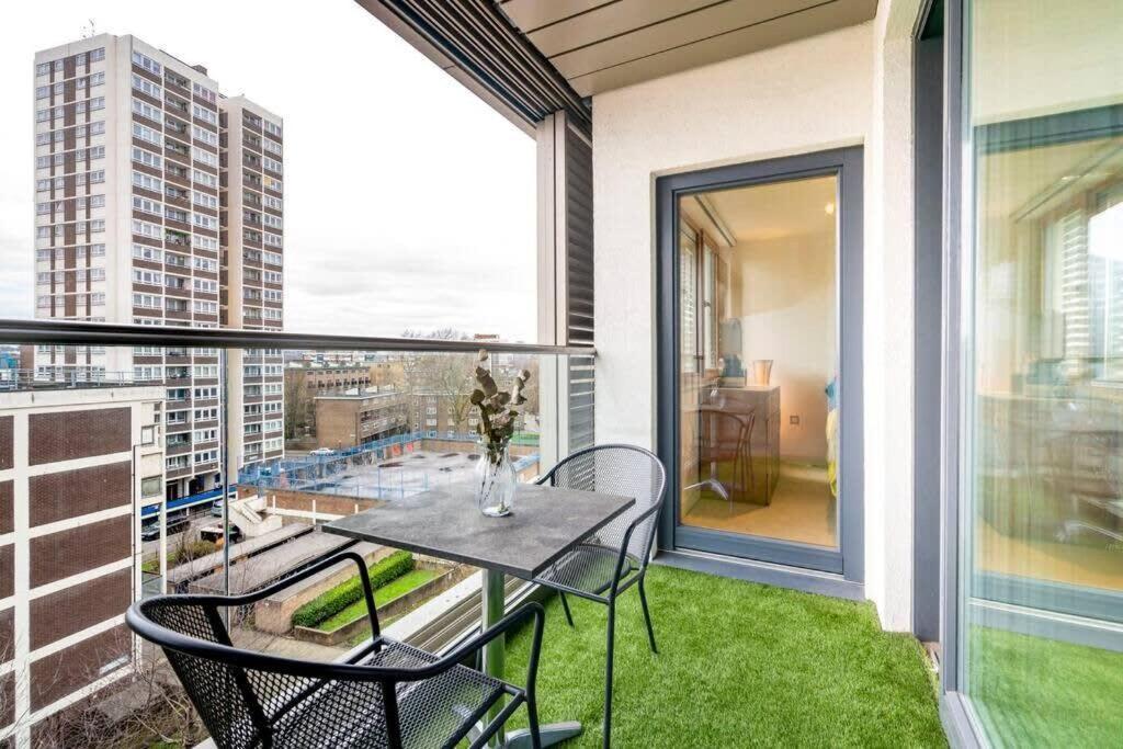 Leilighet 1 Bedroom Penthouse Flat In East