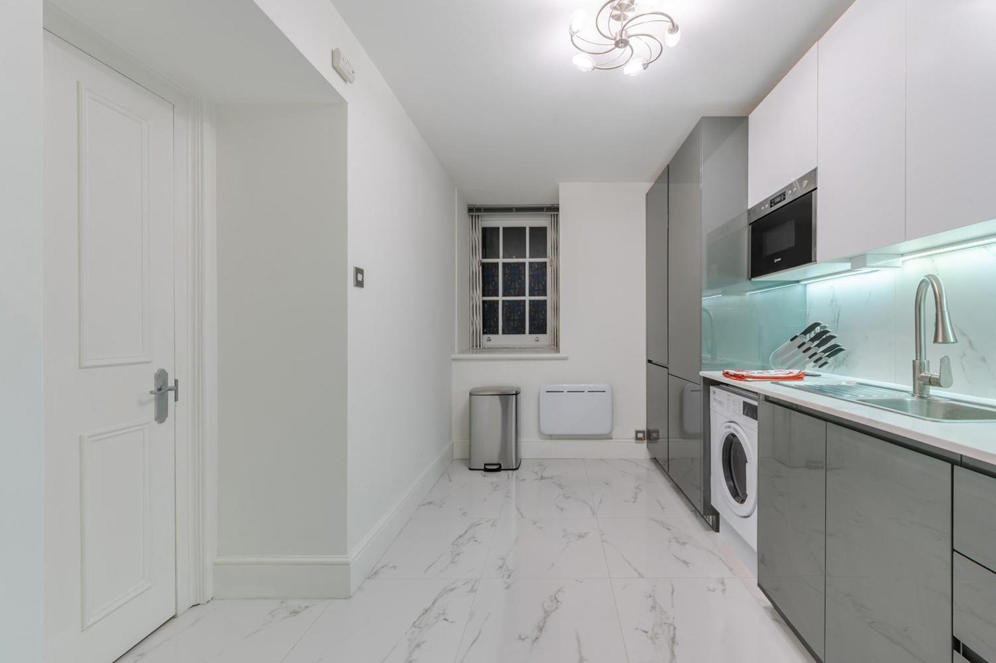 Stylish Spacious Retreat Luxury 2 Bed Haven 2hs * London