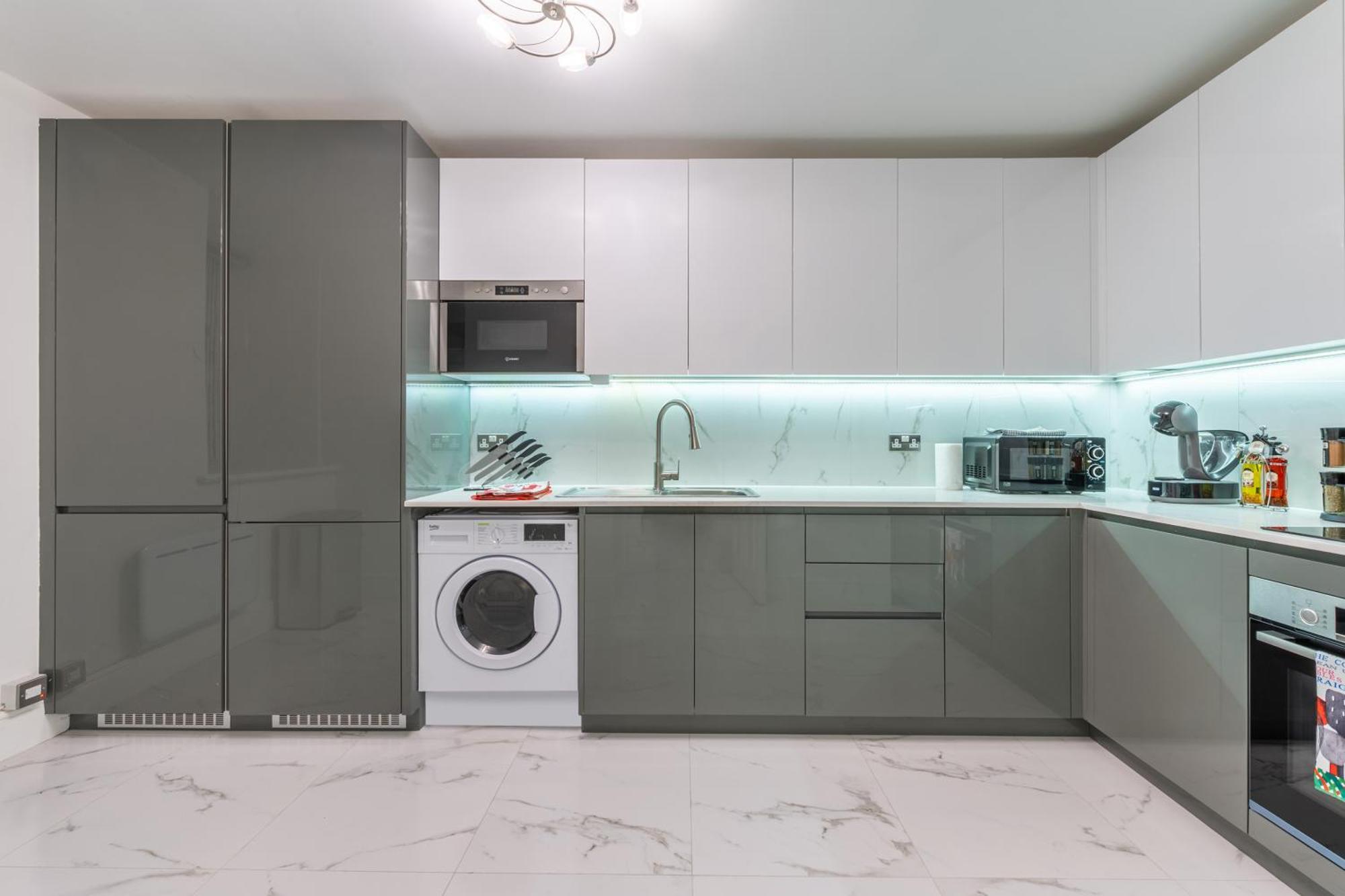 Stylish Spacious Retreat Luxury 2 Bed Haven 2hs * Londen