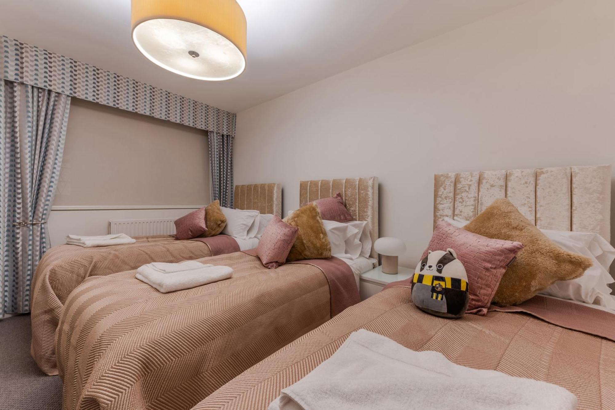 Stylish Spacious Retreat Luxury 2 Bed Haven 2hs Appartement Londen