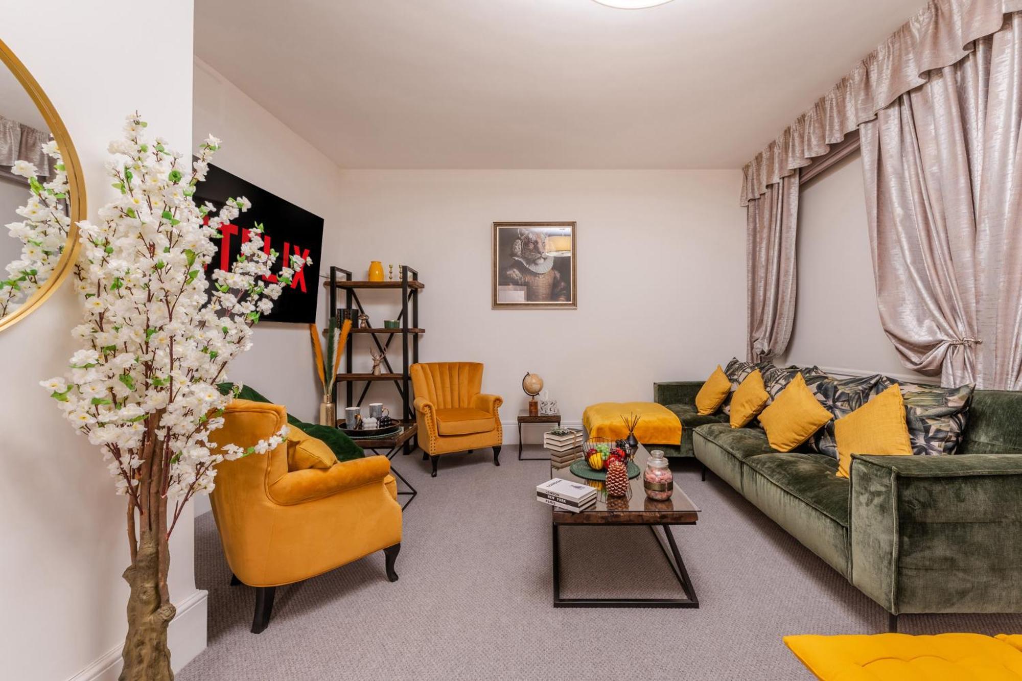 Apartment Stylish Spacious Retreat Luxury 2 Bed Haven 2hs London