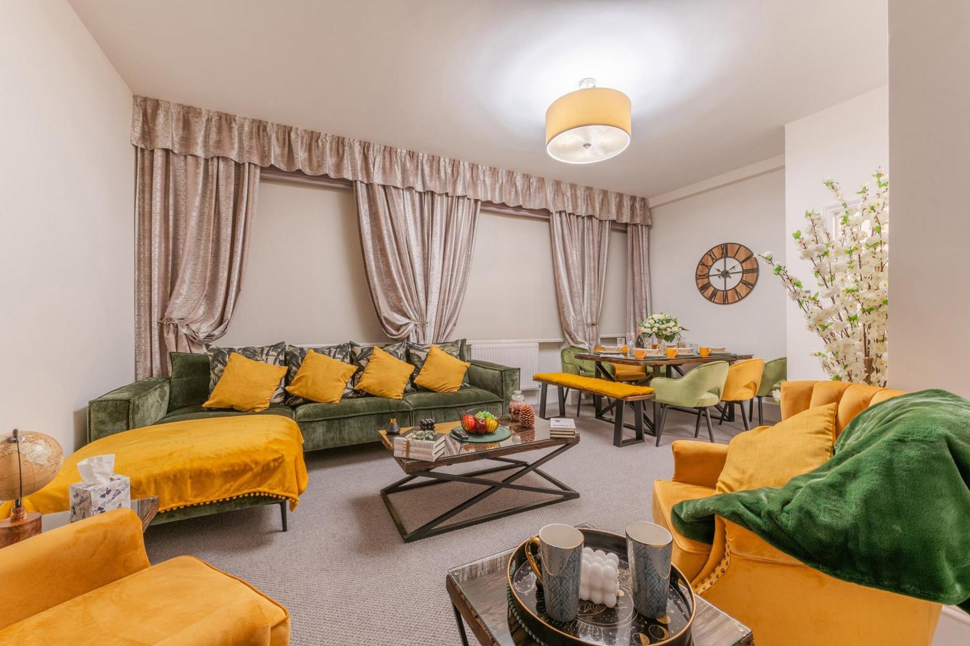 Apartment Stylish Spacious Retreat Luxury 2 Bed Haven 2hs London