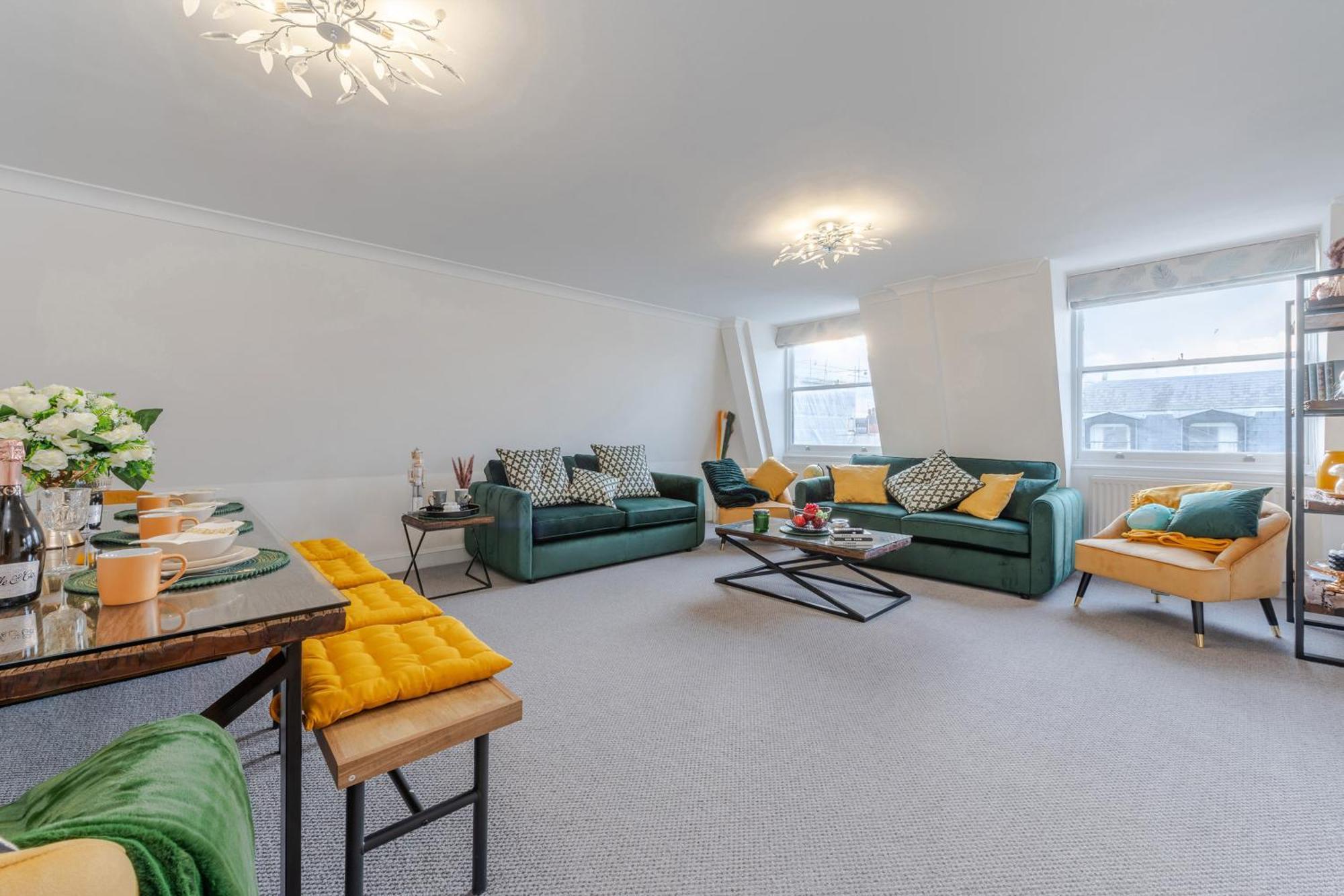 Chic 3 Bedroom 2 Bathroom Luxury Living 7hs Appartement Londen