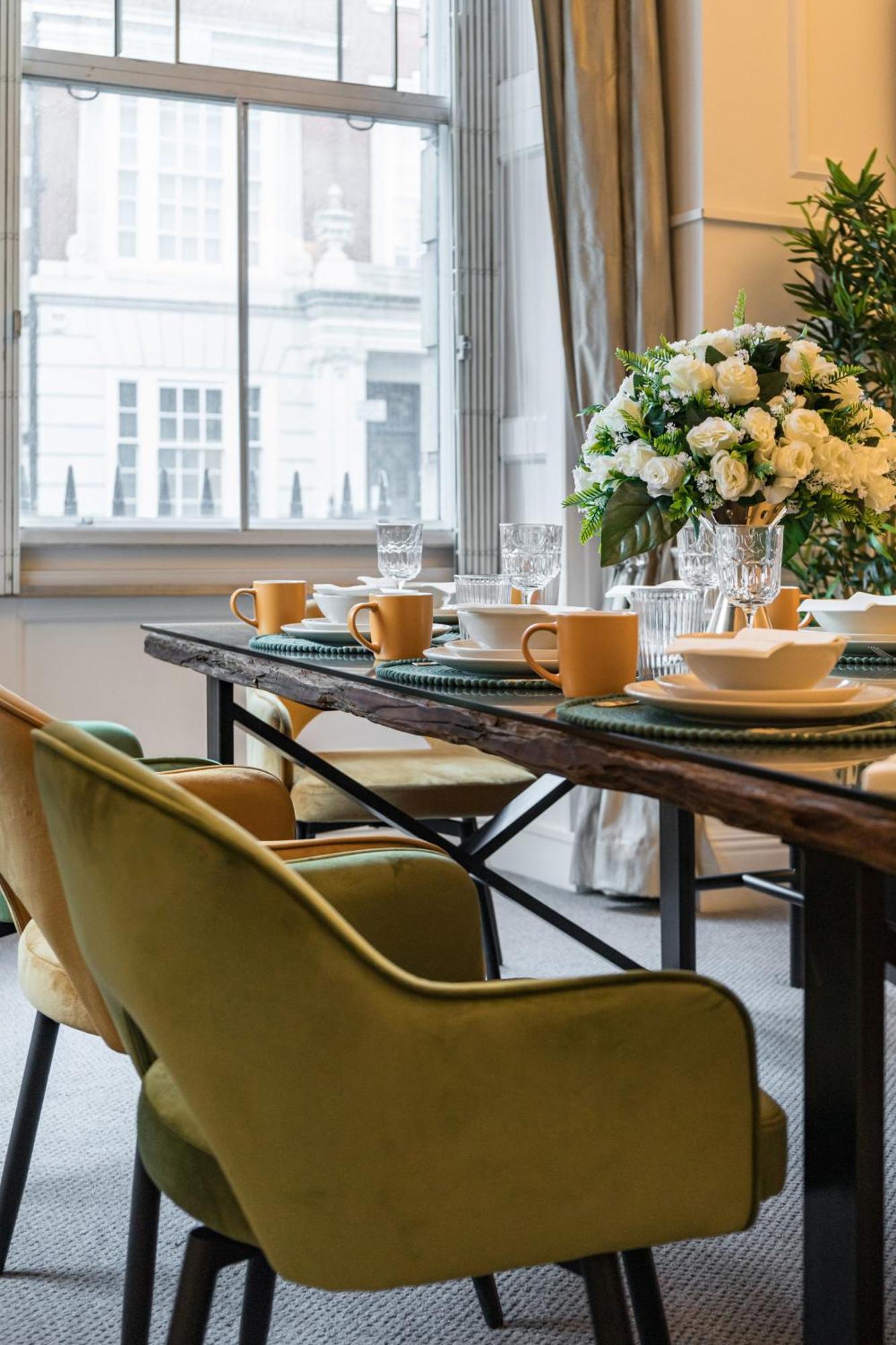 Stylish 3 Bedroom Luxury In Harley Street - 3hs *