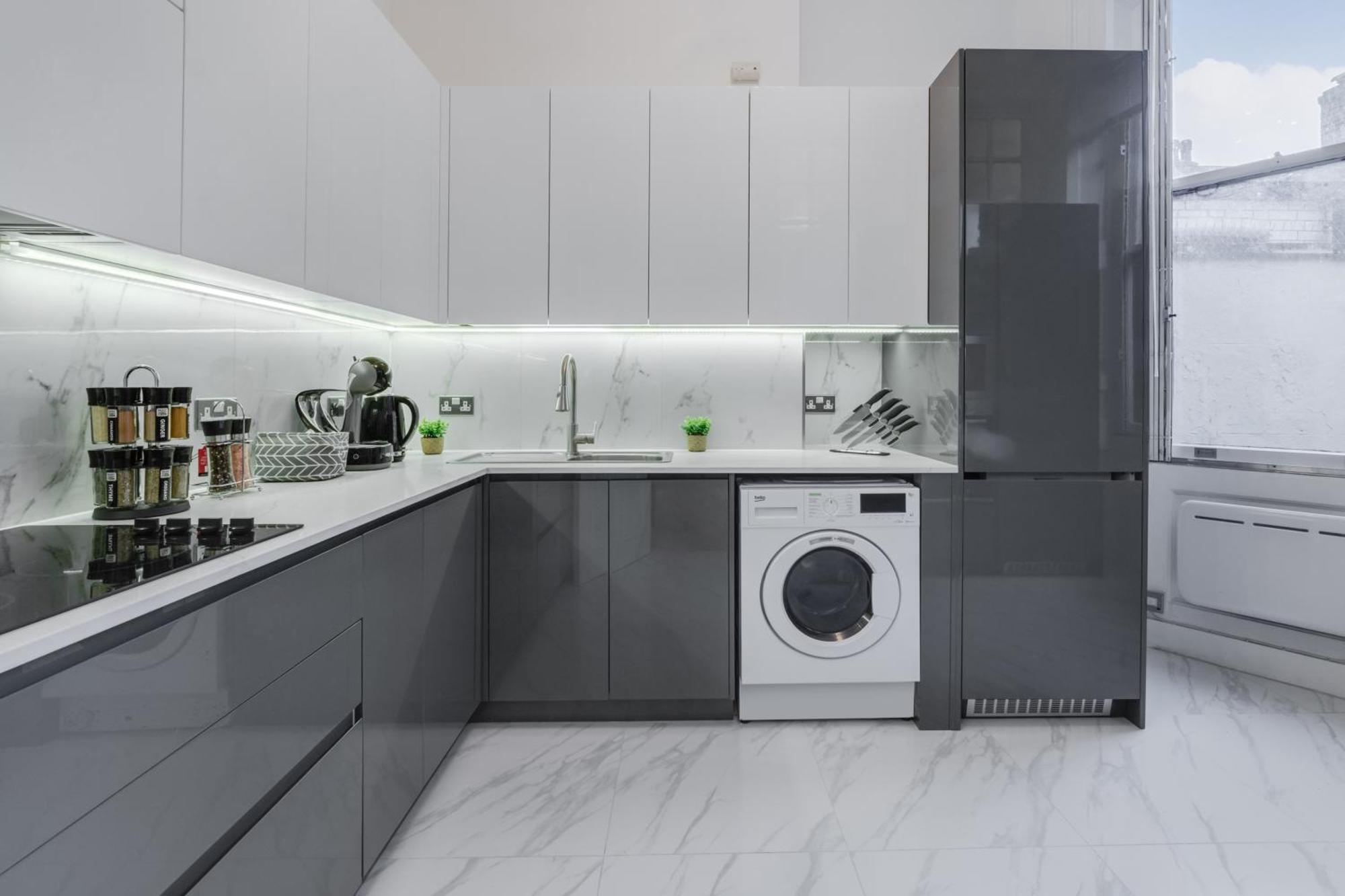 Stylish 3 Bedroom Luxury In Harley Street - 3hs Apartment London
