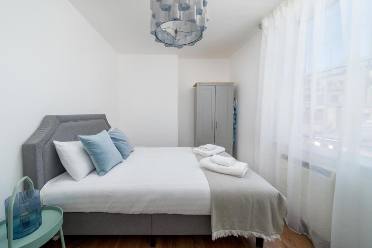City Of Lovely Two Bedroom Leilighet London
