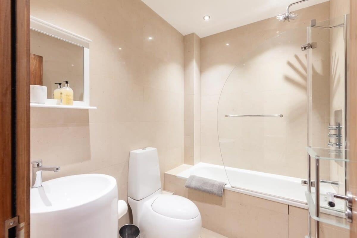 Modern And Comfortable Air-conditioned 2br Flat Appartement *