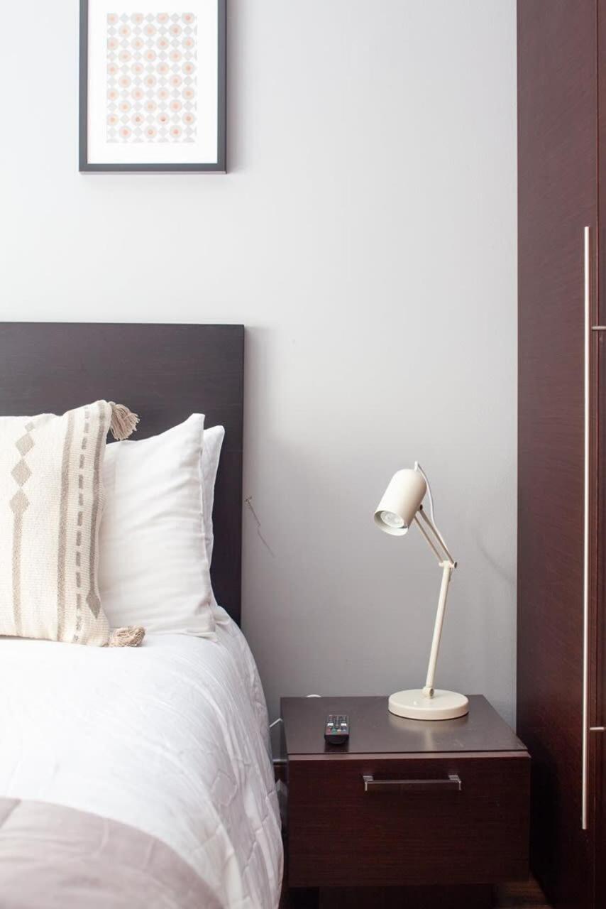 Modern And Comfortable Air-conditioned 2br Flat * Londen