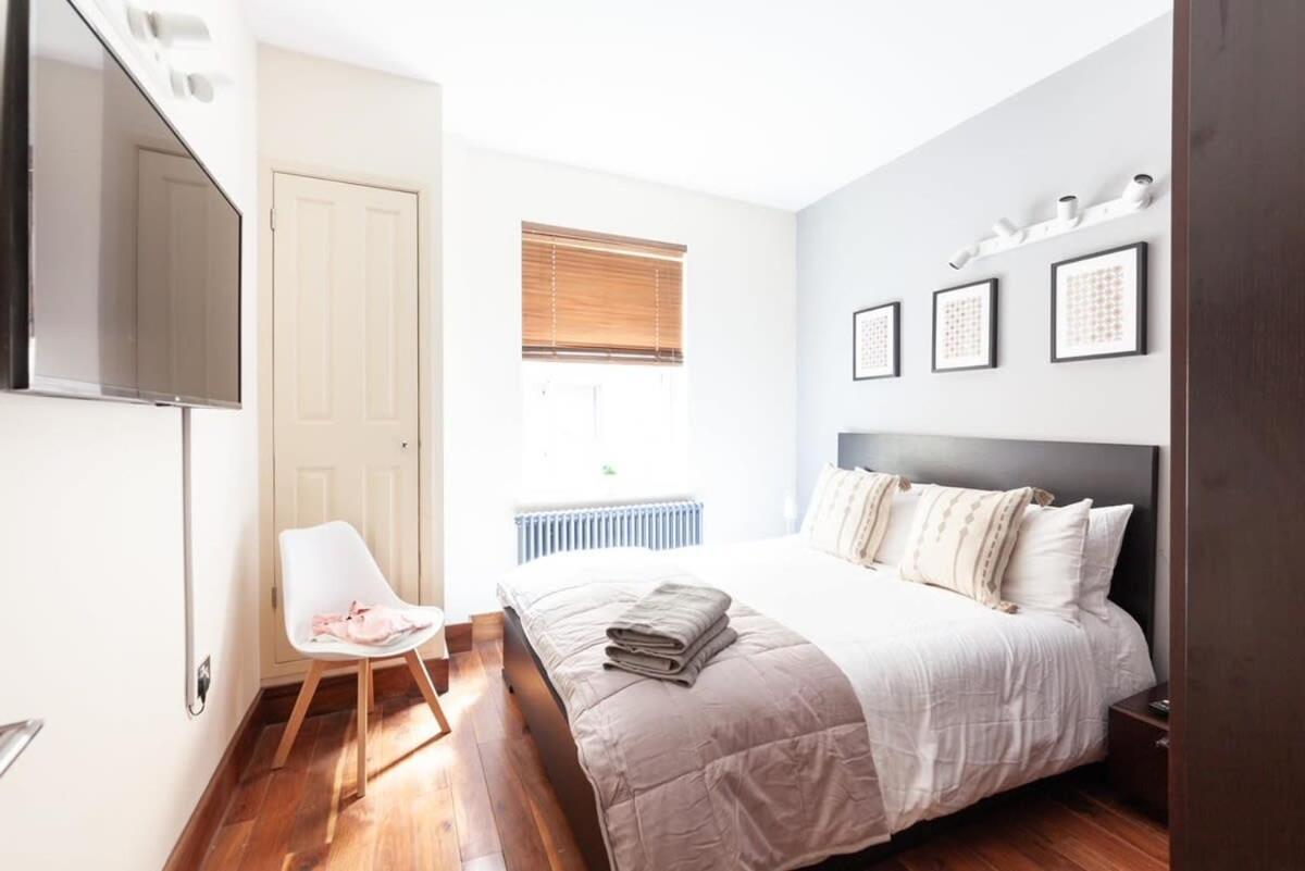 Modern And Comfortable Air-conditioned 2br Flat Londen
