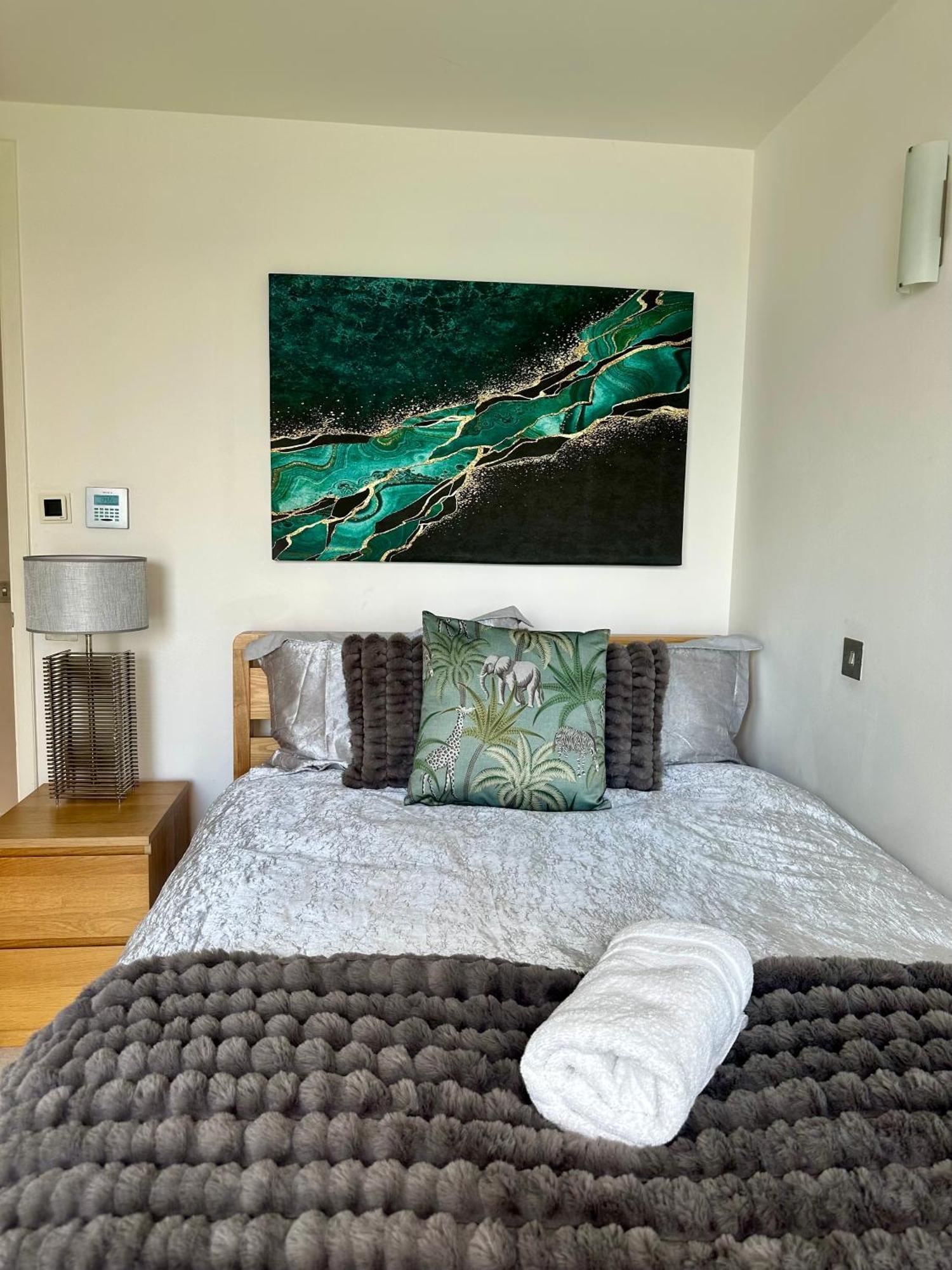 Apartment Luxury In Canary Wharf London