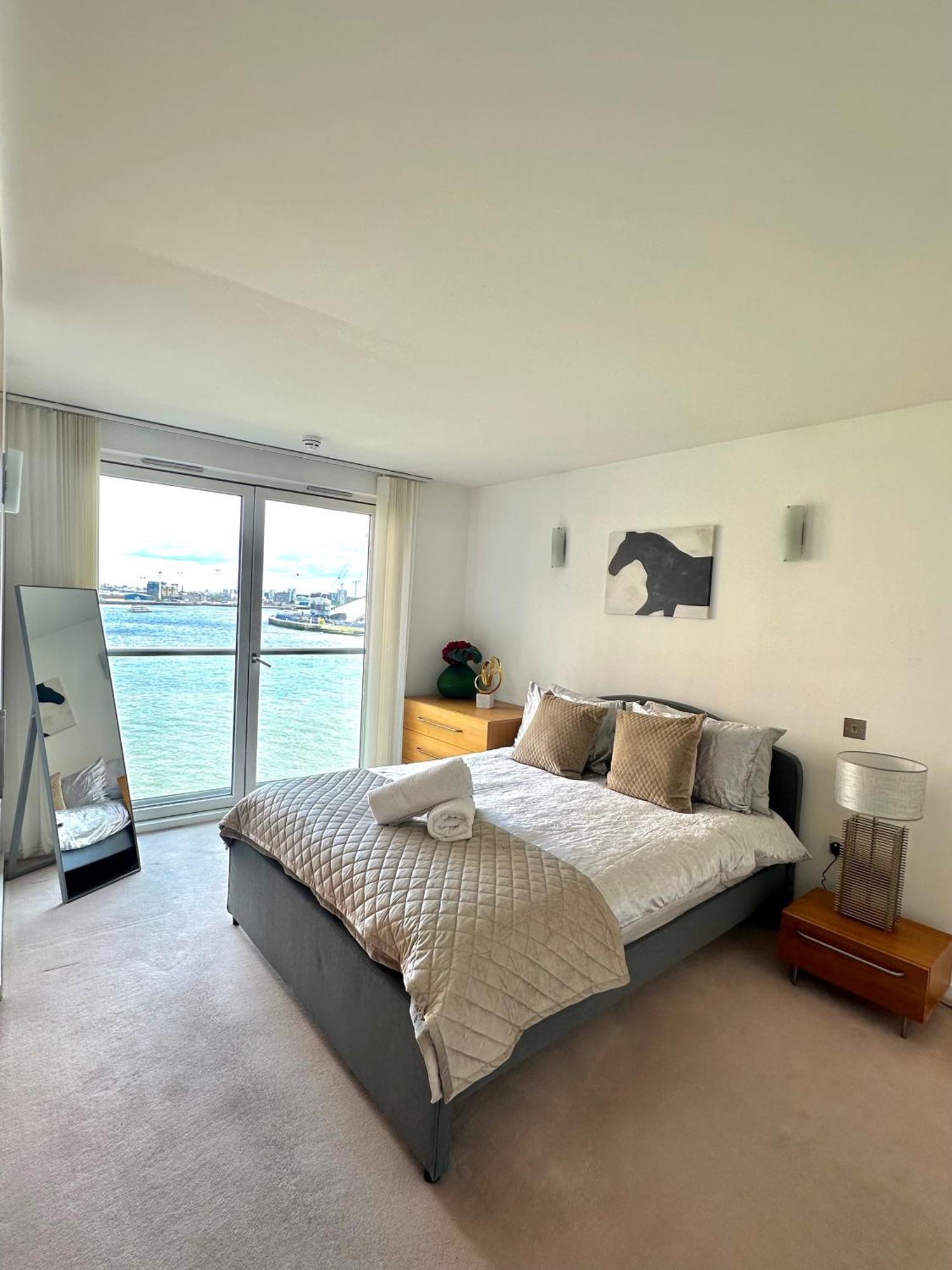 Luxury In Canary Wharf