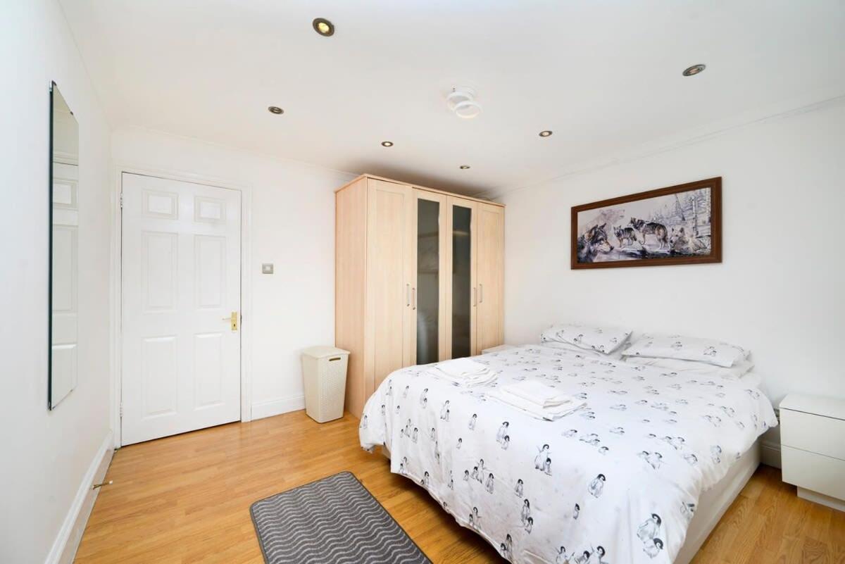 Feriehus Chic 3br - Eats And Sights Closeby *