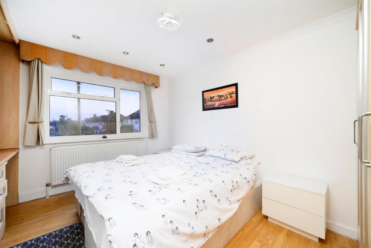 Chic 3br - Eats And Sights Closeby Feriehus