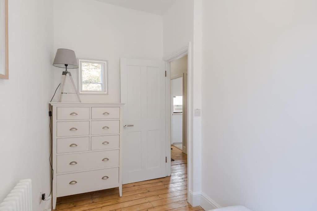 The Oval Abode Apartment