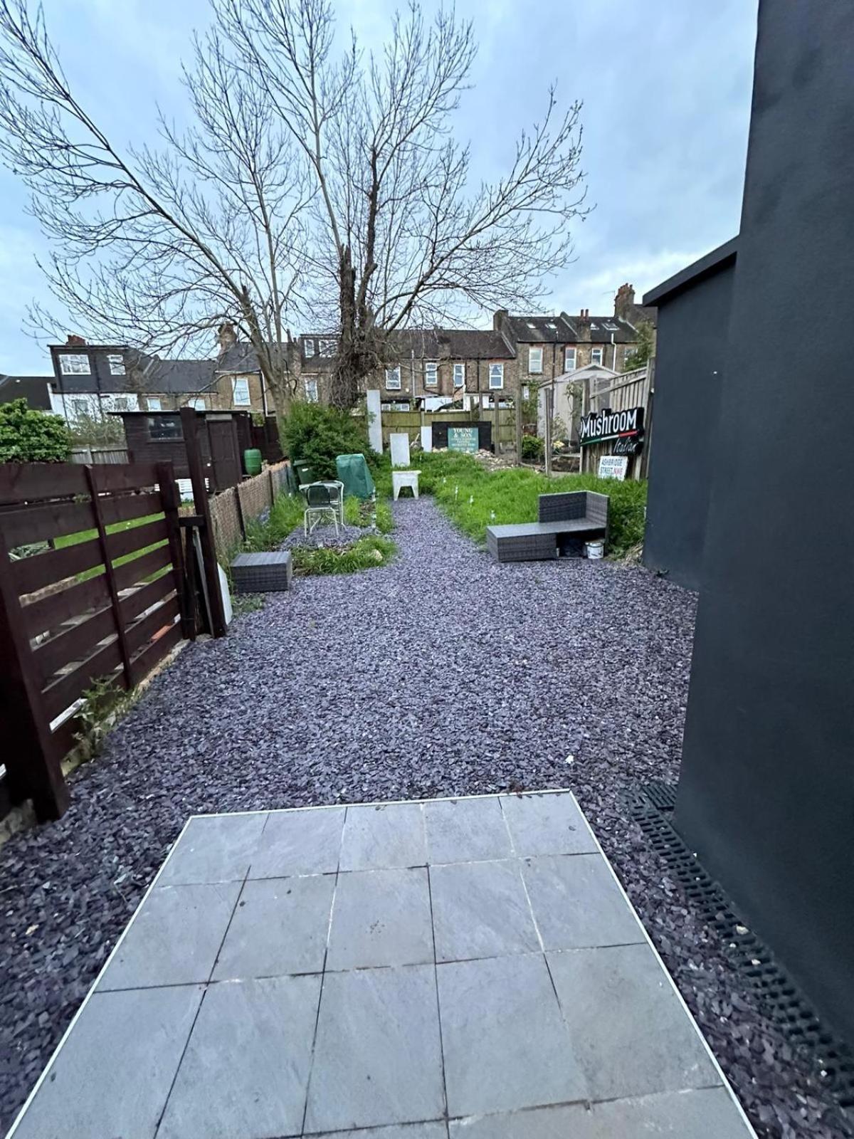 2 Bedroom Flat Wembley *