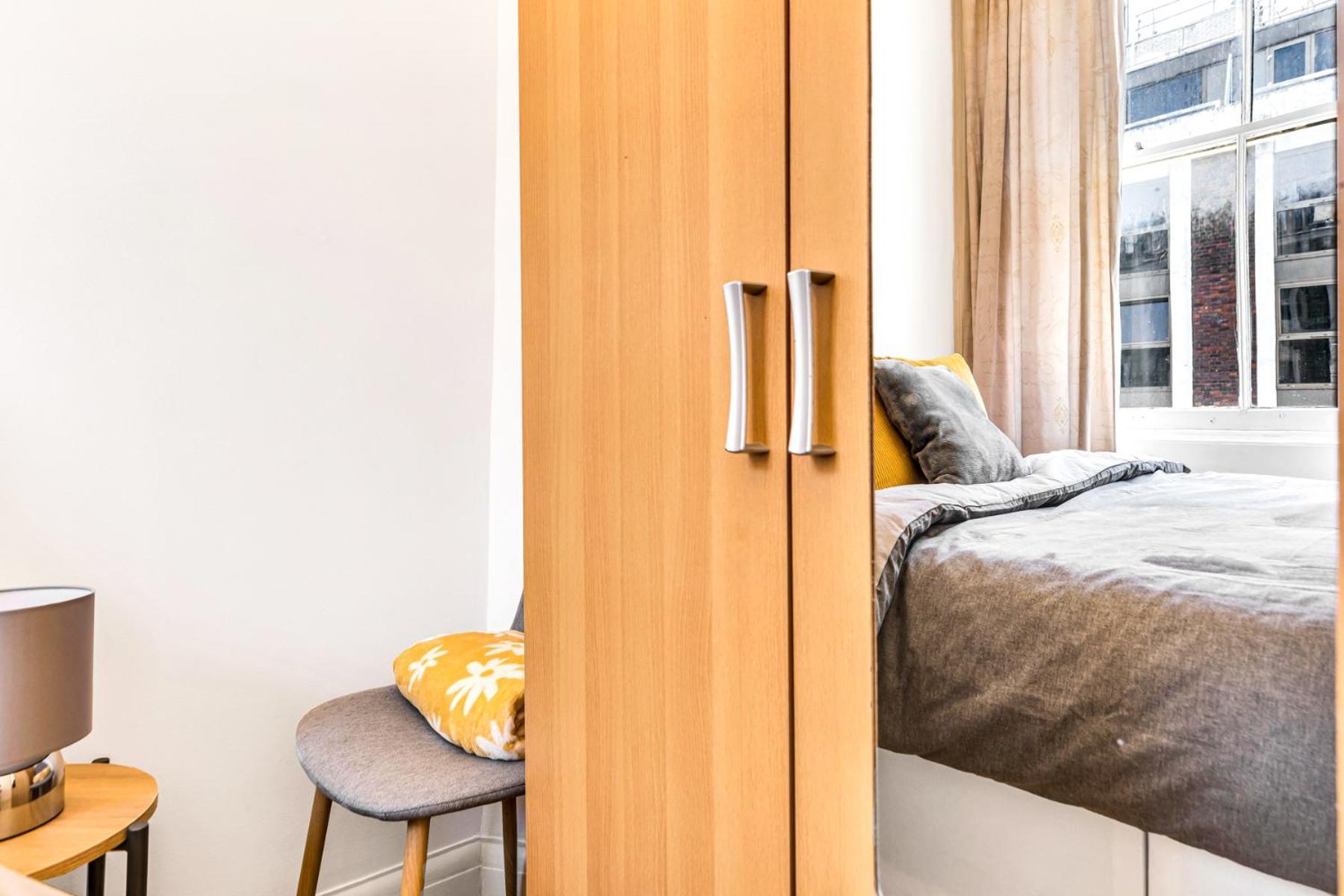 Luxstay2 Earls Court - Sleeps Up To 8 London