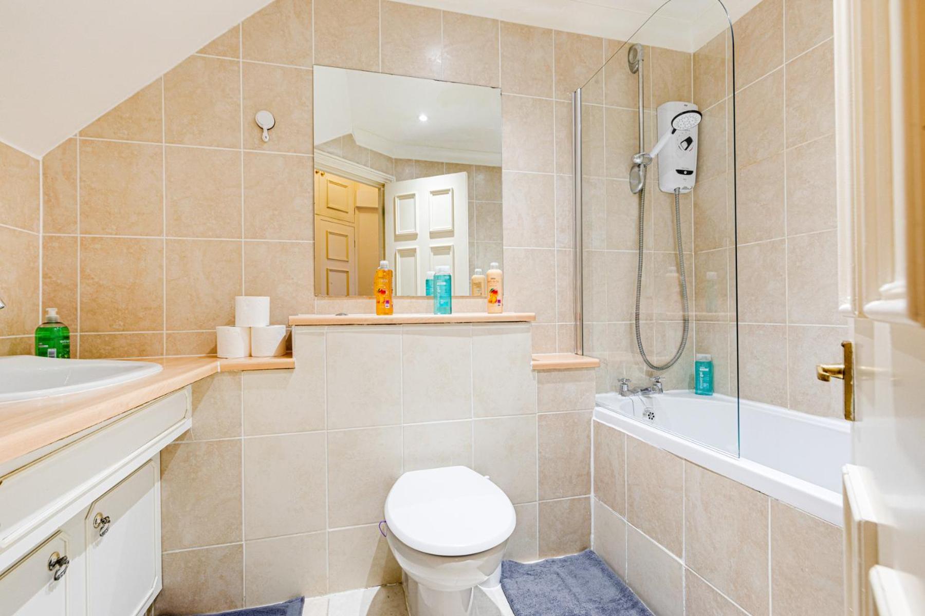 Luxstay2 Earls Court - Sleeps Up To 8 * London