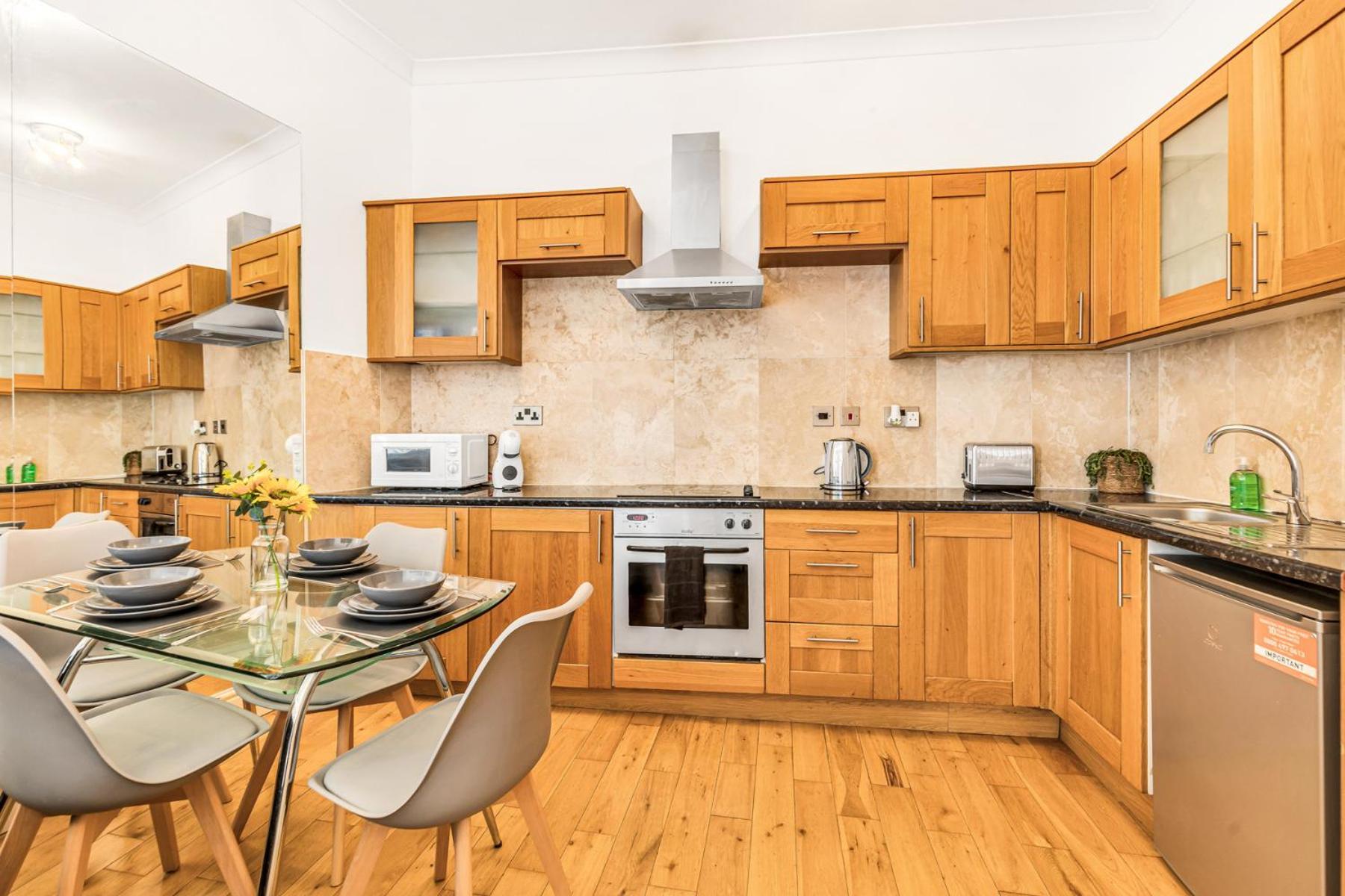 Luxstay2 Earls Court - Sleeps Up To 8 * London