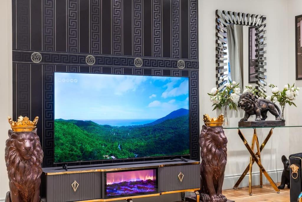 Appartement 2 Bed / 2 Bath Versace In Knightsbridge *