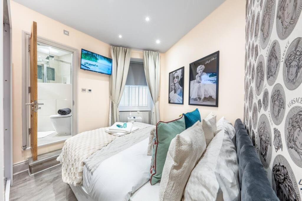 Appartement 2 Bed / 2 Bath Versace In Knightsbridge *
