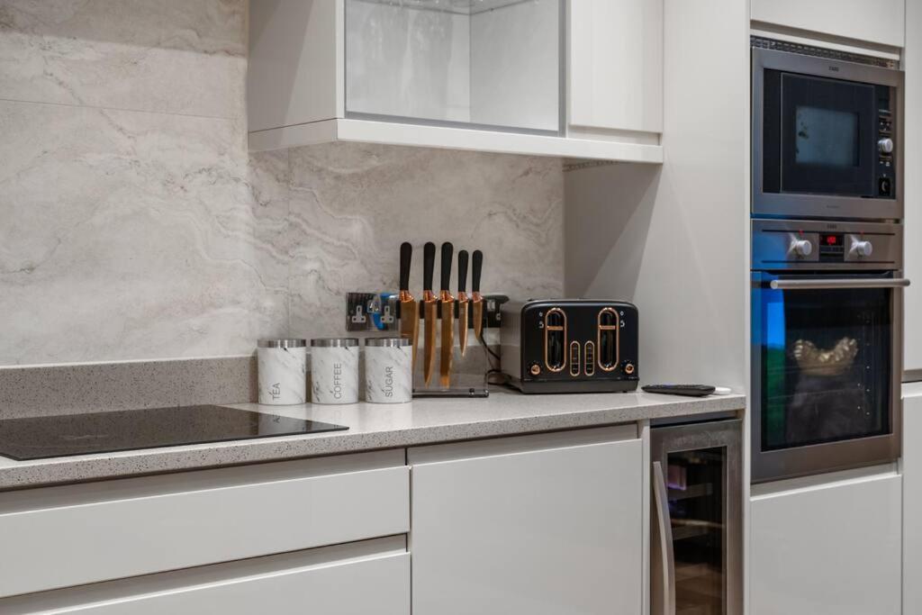 Apartamento 2 Bed / 2 Bath Versace In Knightsbridge Londres