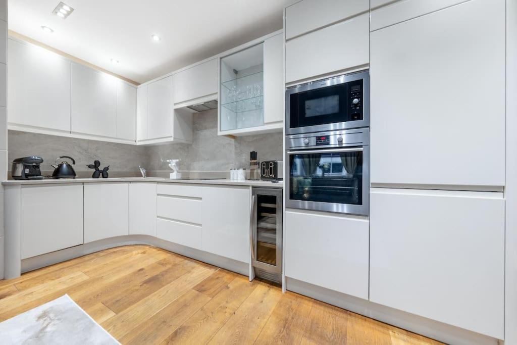 Appartement 2 Bed / 2 Bath Versace In Knightsbridge