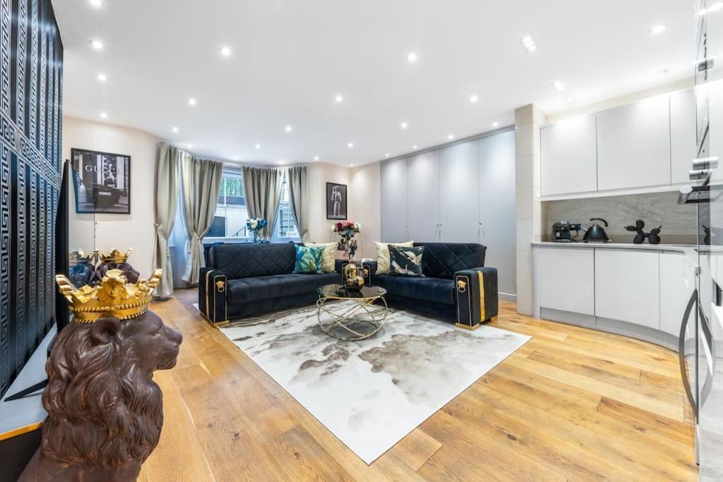 Apartamento 2 Bed / 2 Bath Versace In Knightsbridge *