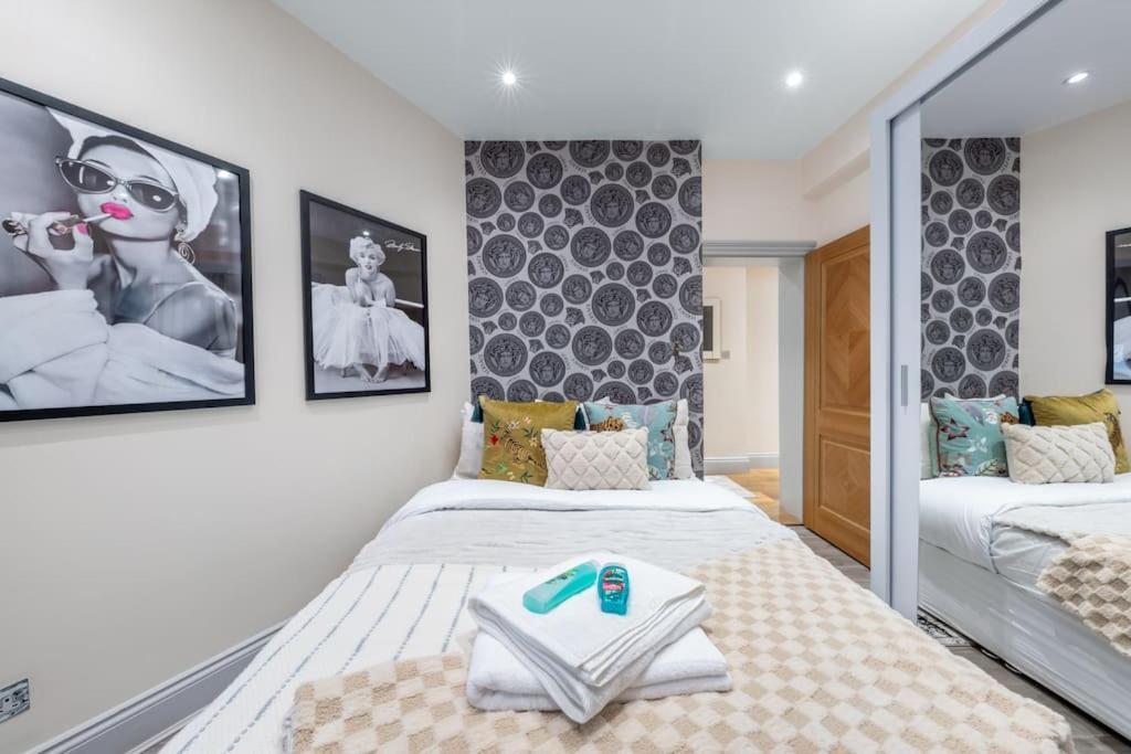 2 Bed / 2 Bath Versace In Knightsbridge Apartamento