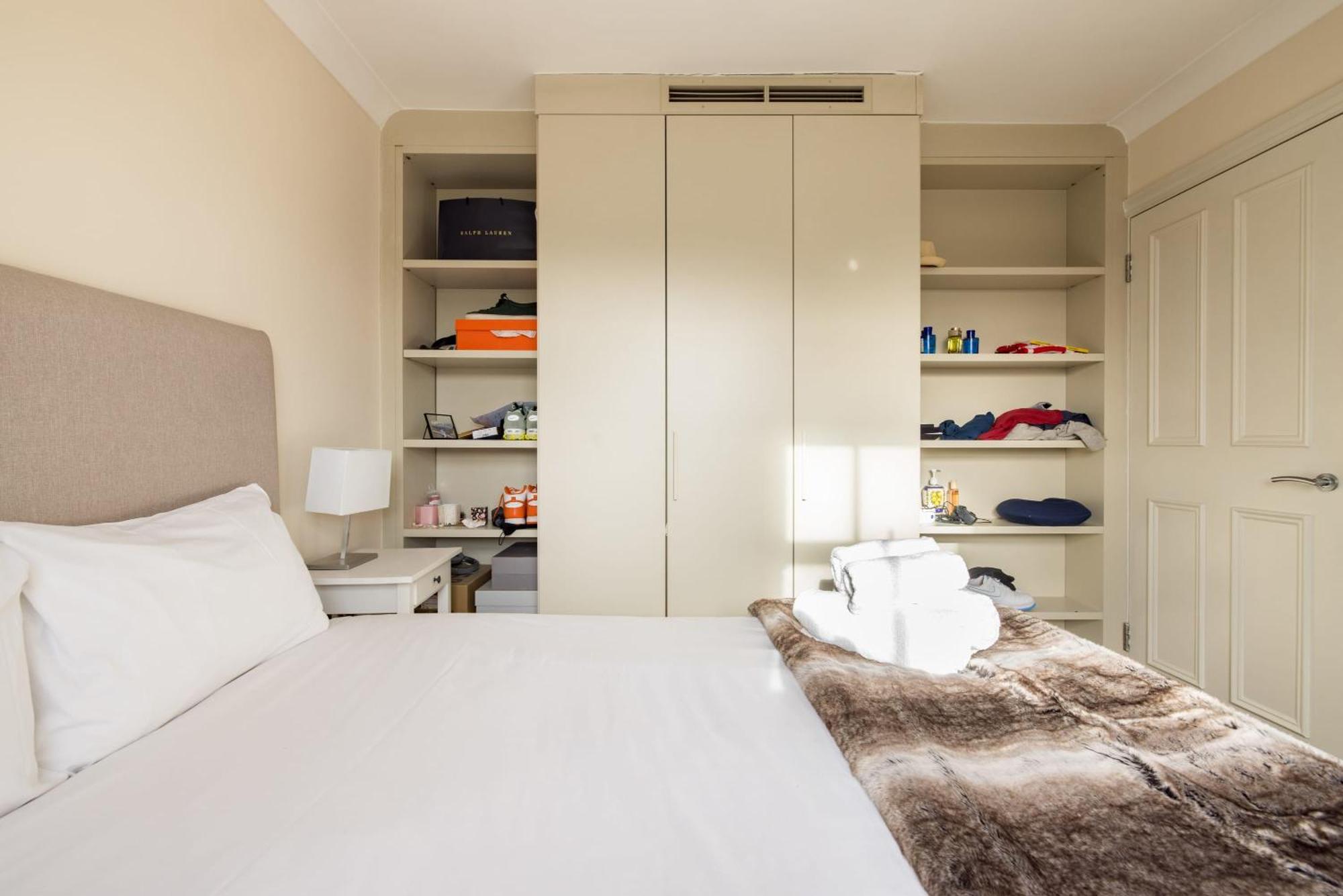Apartment Light-filled Chelsea Duplex London