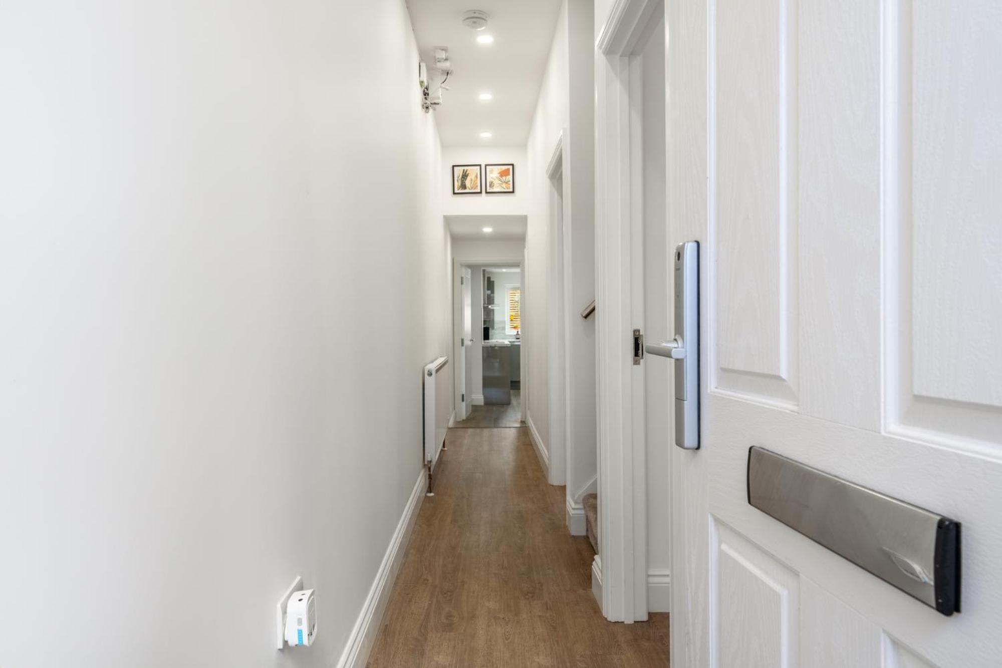 Appartement Entire 3 Bedroom House In - Canning Town, Airport, Excel *