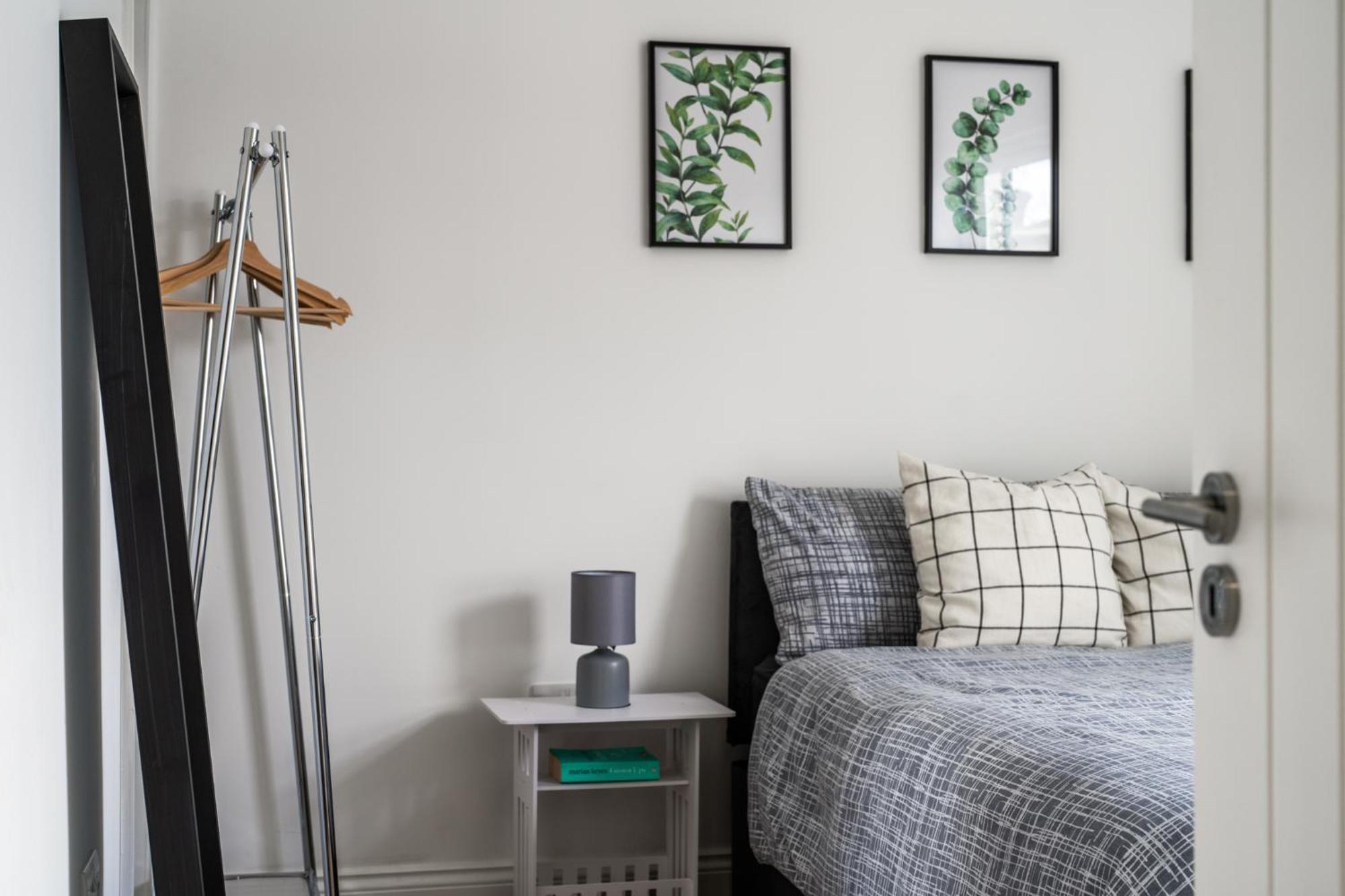 Appartement Entire 3 Bedroom House In - Canning Town, Airport, Excel Londen