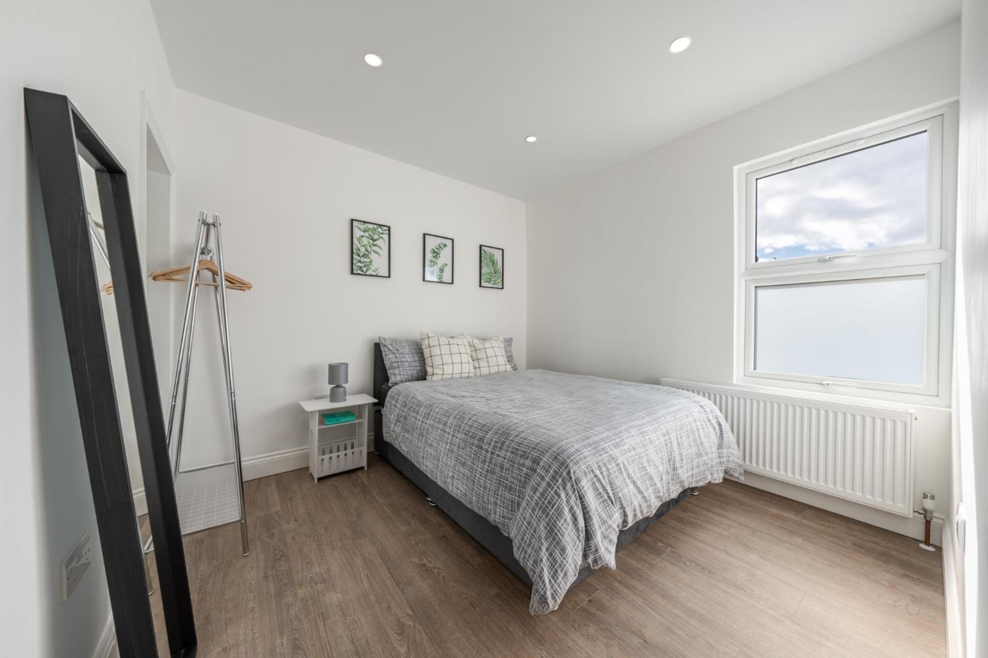 Entire 3 Bedroom House In - Canning Town, Airport, Excel Appartement