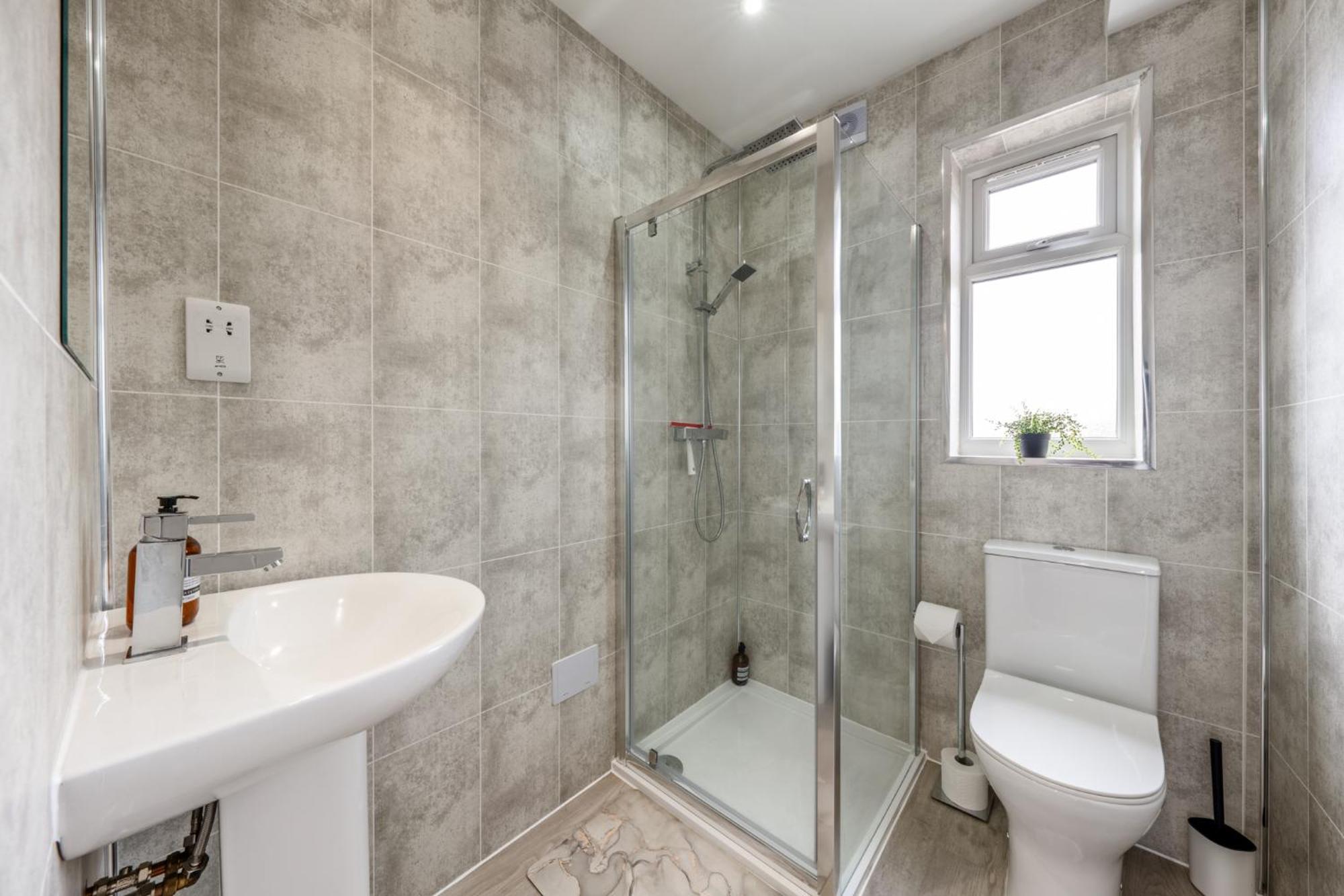 Entire 3 Bedroom House In - Canning Town, Airport, Excel Appartement Londen