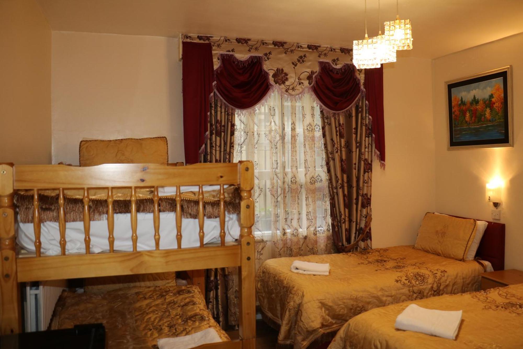 Guest house Barry House 3*