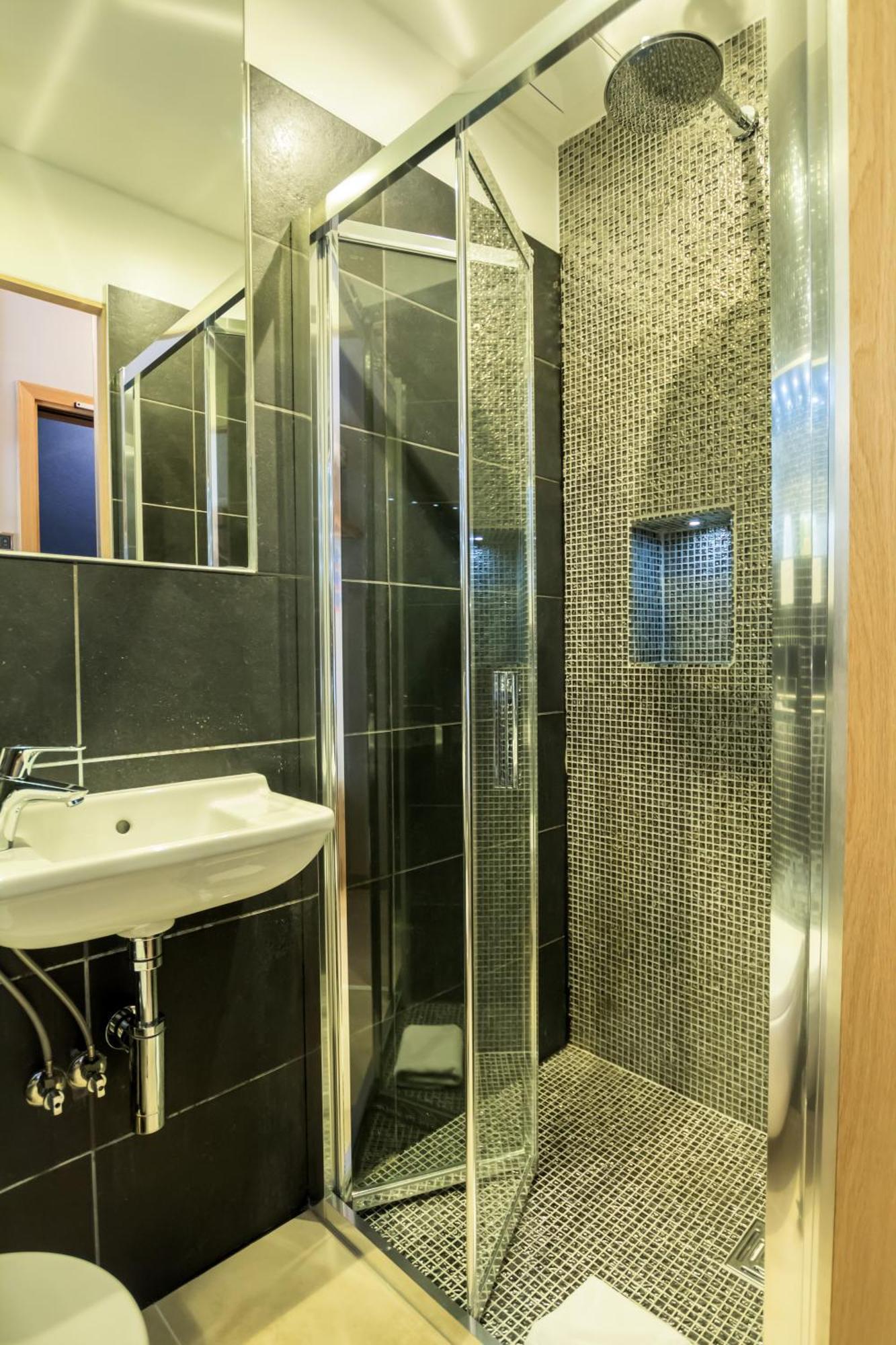 Hotel Arosfa By Compass Hospitality