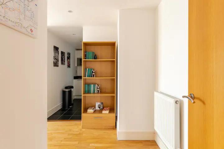 Brand New Flat In With Car Park