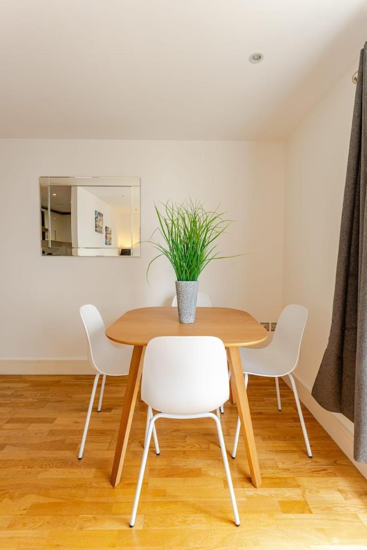 Apartment Brand New Flat In With Car Park