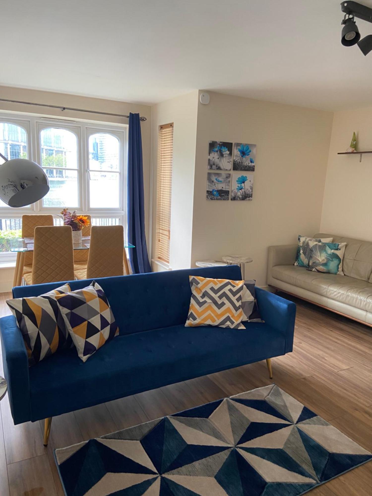 Apartment Beautiful 2 Bed Waterfront With Parking Perfect For Canary Wharf - 2 Bed 2 Bath With High Speed Wifi And Netflix And Parking *
