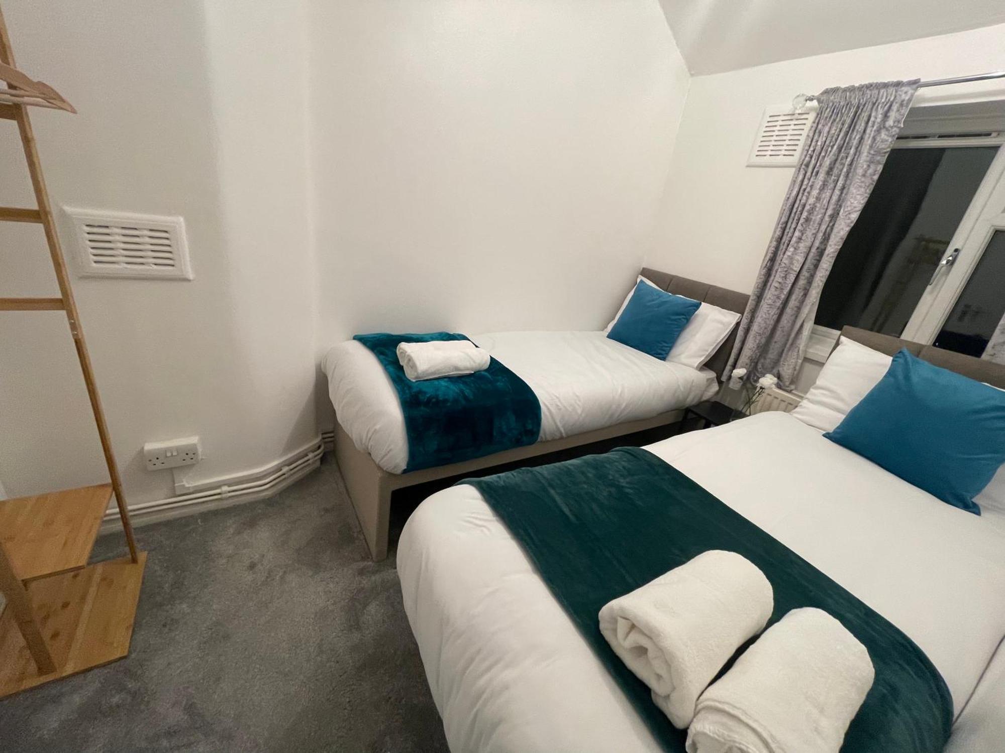Ferienhaus Tooting - Cosy 2 Bedroom House With Garden, 5 Mins Walk To Tube Station *
