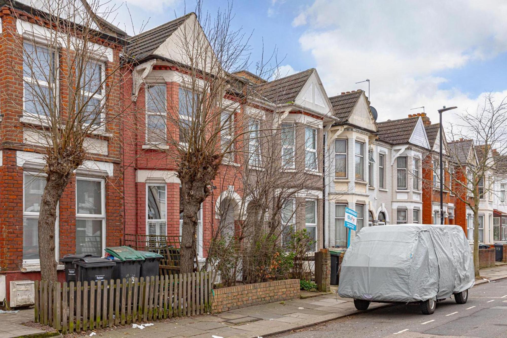 Appartement Garden Flat. Tottenham Hale. 20mins2central Londen