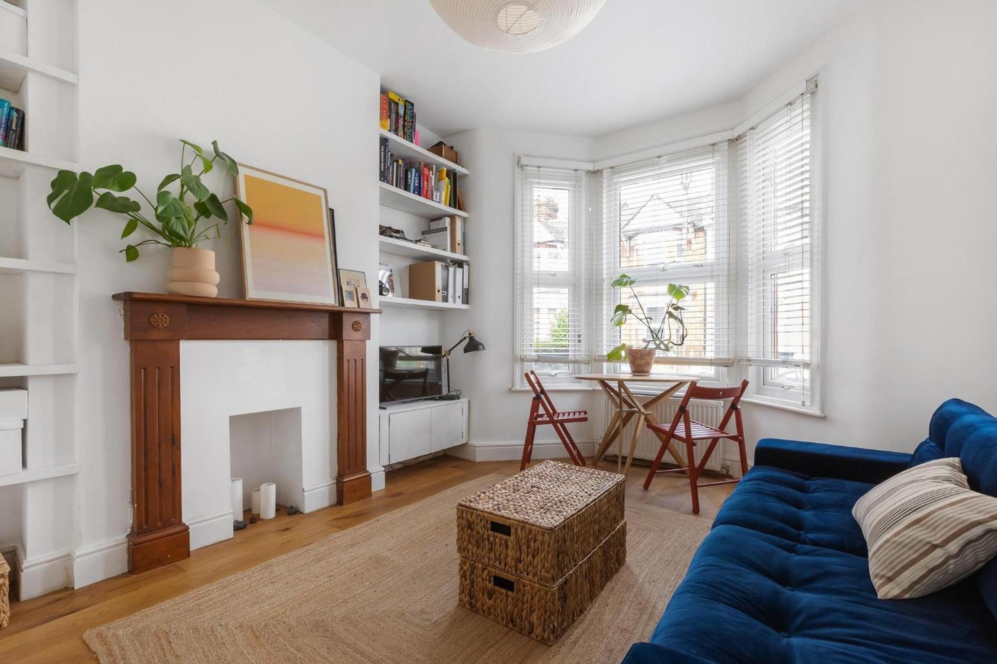 1 Bed & Garden, Sunny Artist Flat - 20mins To