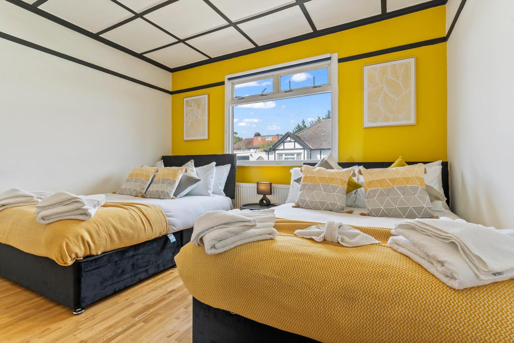 Apartment Heart Of Acton - Free Parking - Perfect For Contractors *