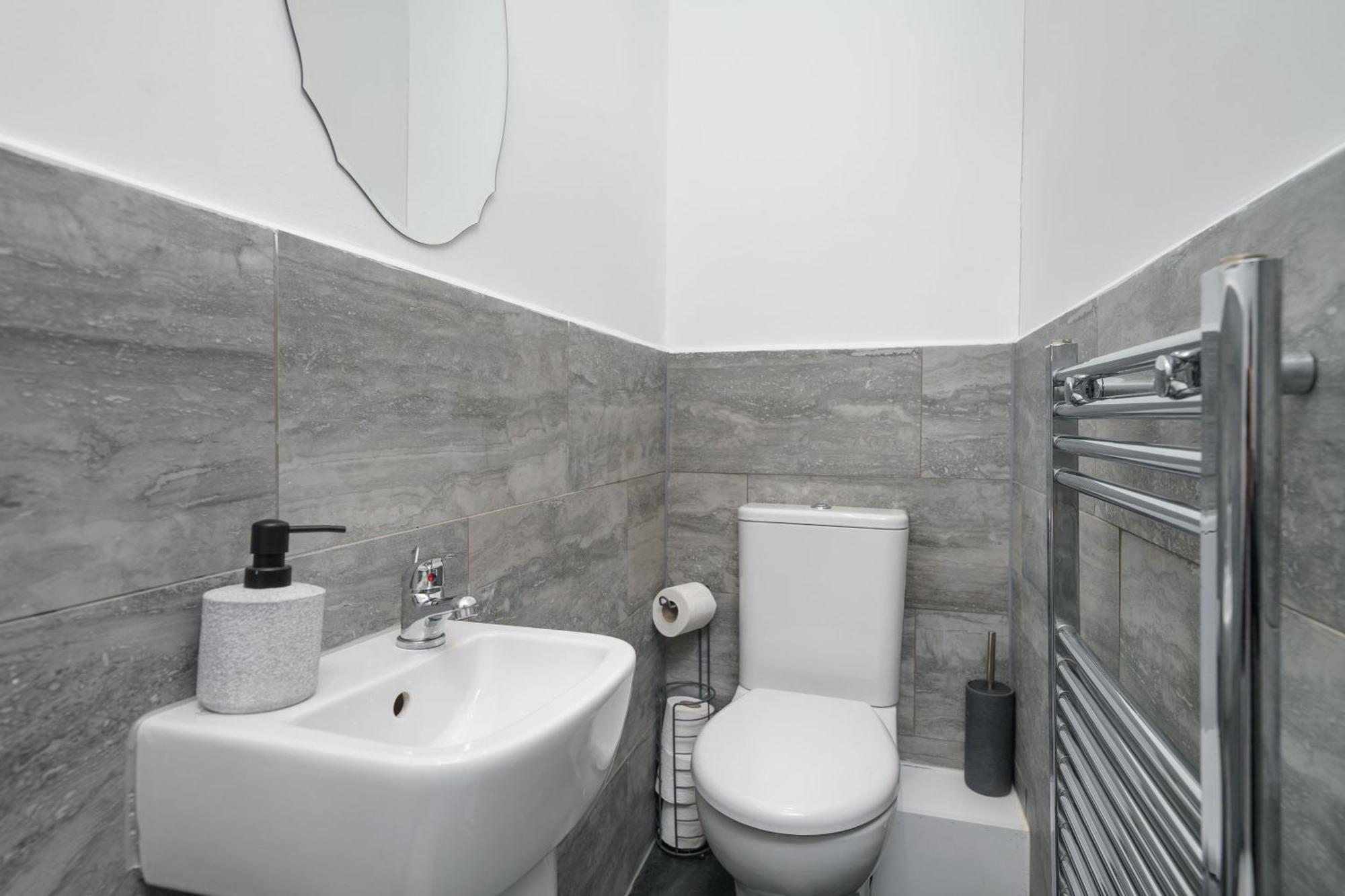 Stylish And Newly Renovated Flat In Hackney London